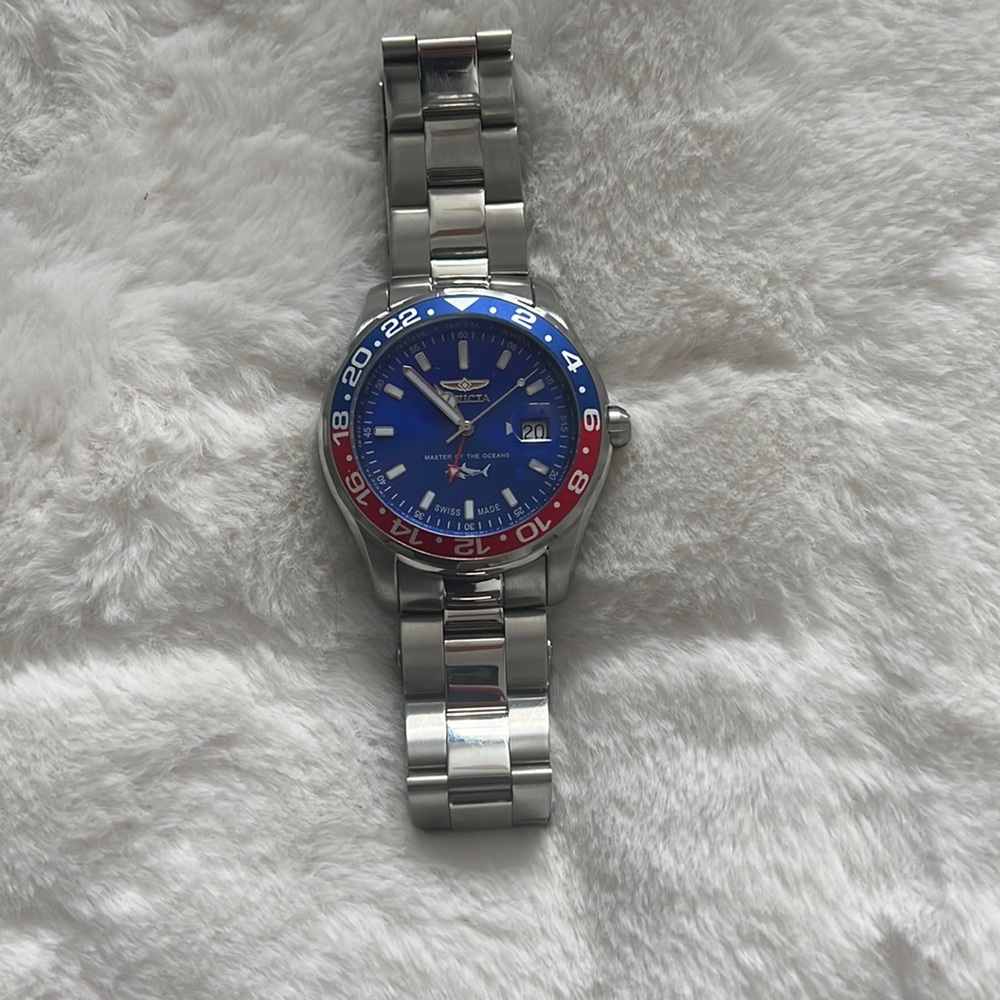 Invicta master of the oceans swiss made watch